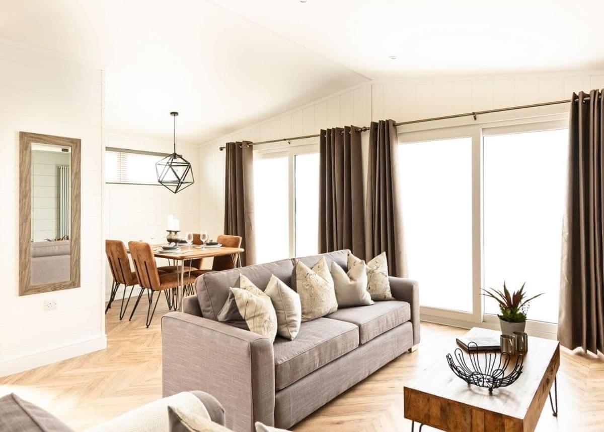 Midsomer Lodges Pilton المظهر الخارجي الصورة