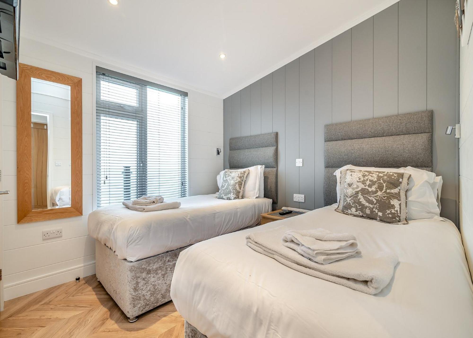 Midsomer Lodges Pilton الغرفة الصورة
