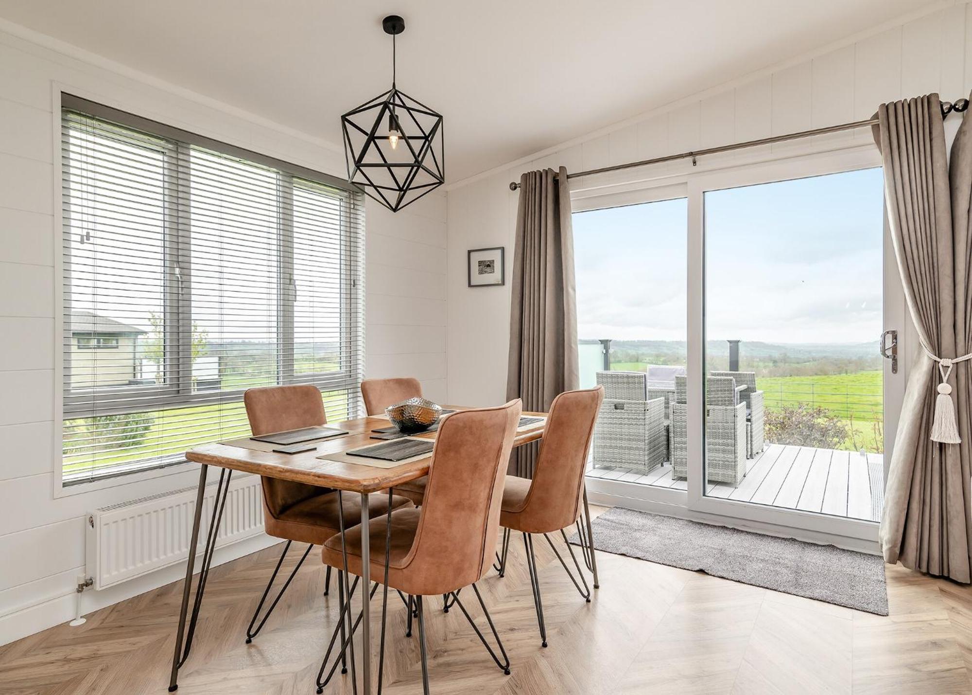Midsomer Lodges Pilton الغرفة الصورة
